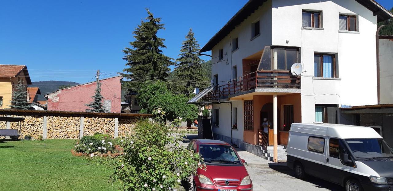 Family Hotel Ecorelax Madzhare Εξωτερικό φωτογραφία